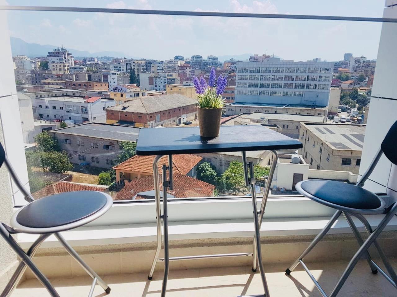 Rovena'S Apartment - Free Parking Tirana Esterno foto